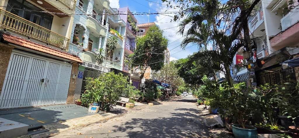 BÁN NHÀ SÁT KHU TÊN LỬA 102M2 NGANG 5M THU NHẬP 15 TR/TH NHIK 4 TỶ