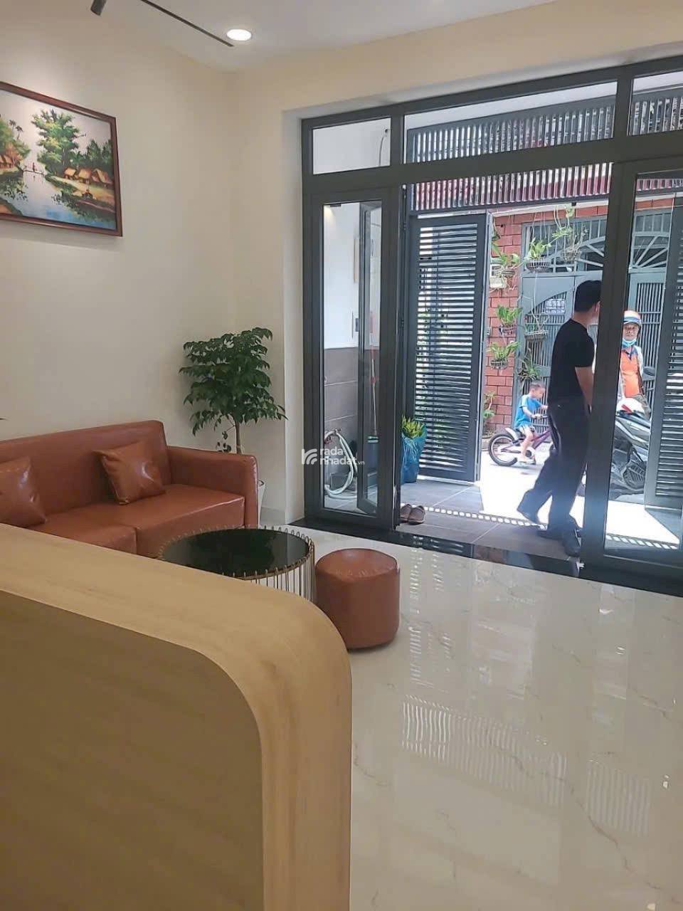 SIỂU PHẨM ĐẸP LUNG LINH 50M2 (NƠI TRANG LONG p13 BT) Cạnh MT Ô TÔ GẠCH XUYÊN TÂM