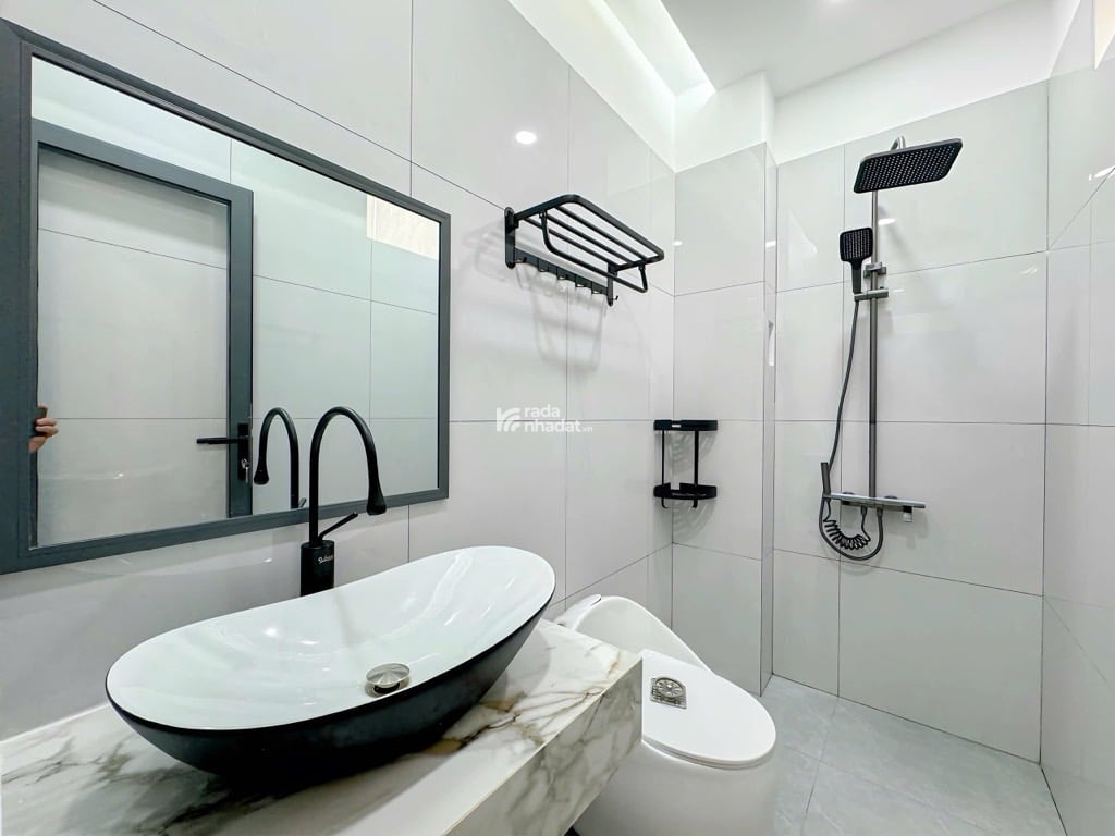 BÁN NHÀ HẺM 861 TRẦN XUÂN SOẠN, 60M2, FULL NỘI THẤT