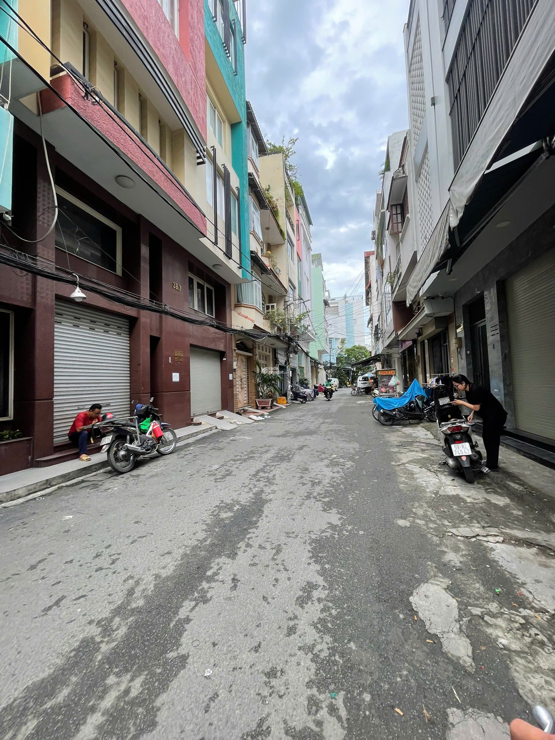 BÁN NHÀ NGUYỄN GIẢN THANH QUẬN 10 - 5 tầng, mặt tiền ngang 6m - giá tốt 18 tỷ 