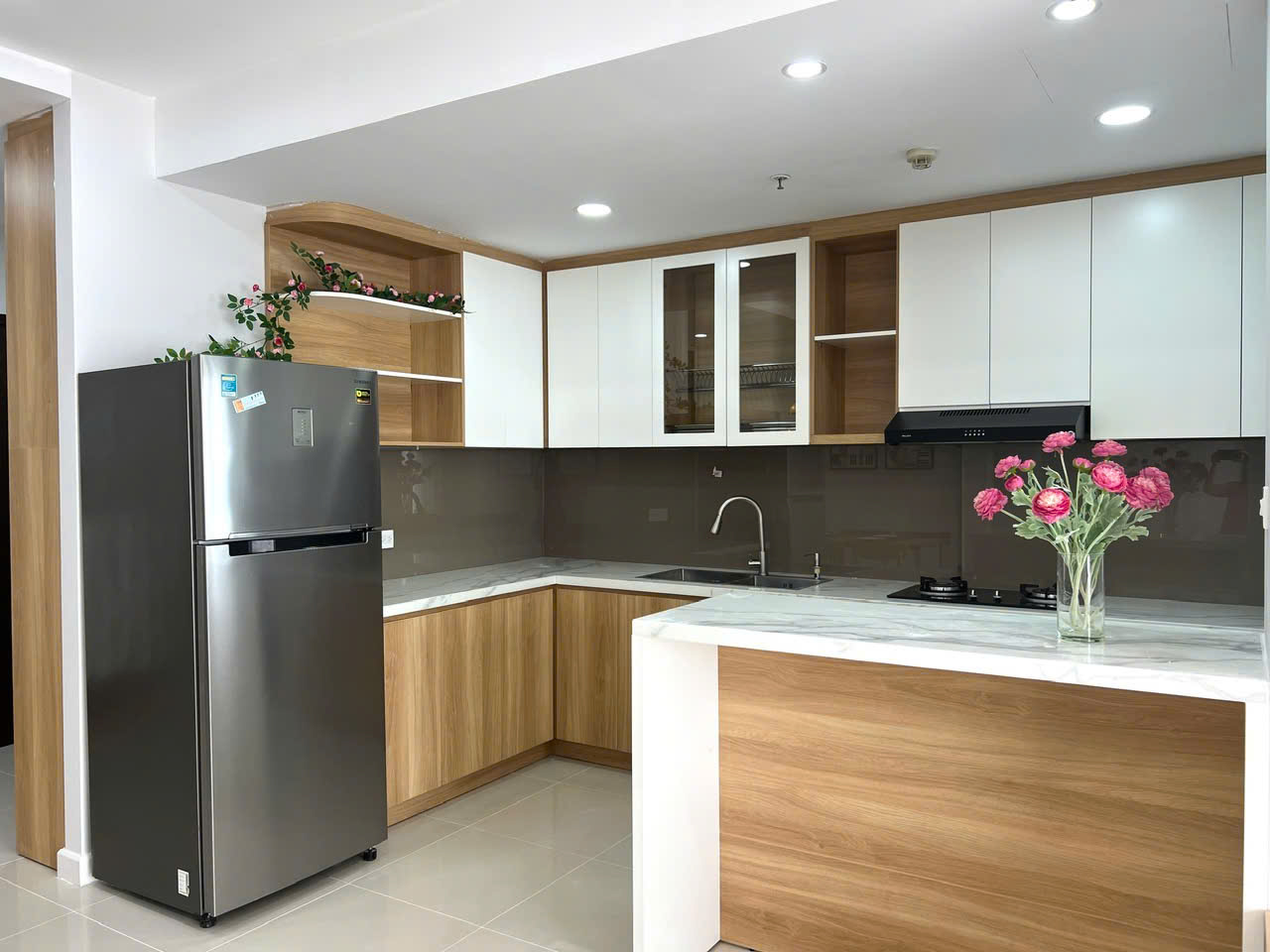 cho thuê sunrsie city central 2pn 2wx số 25 nguyễn hữu thọ p tân hưng