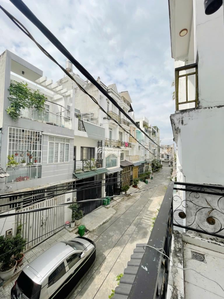 HẺM NHỰA 5m, PHÂN LÔ CAO TẦNG, NGAY CỔNG VẠN PHÚC 4 TẦNG 4,6X13; CHỈ 7,2 TỶ.