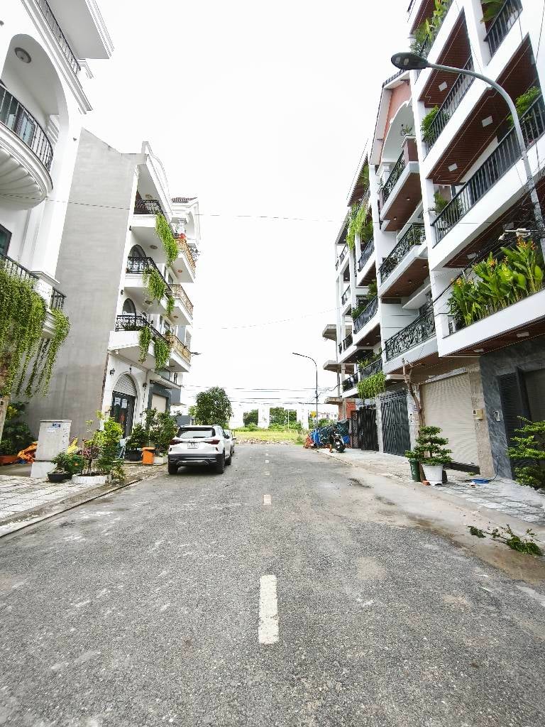 BÁN NHÀ 4 TẦNG - ĐƯỜNG LÊ THỊ RIÊNG - THỚI AN, QUẬN 12, GI/ Á B/ ÁN 7.5 TỶ