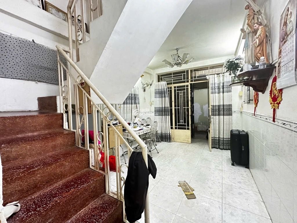 KHU SÂN BAY, NGUYỄN TRỌNG TUYỂN, TÂN BÌNH, 24M2 CÓ KC Ở NGAY. GIẢM 550TR CHỈ 3.8T