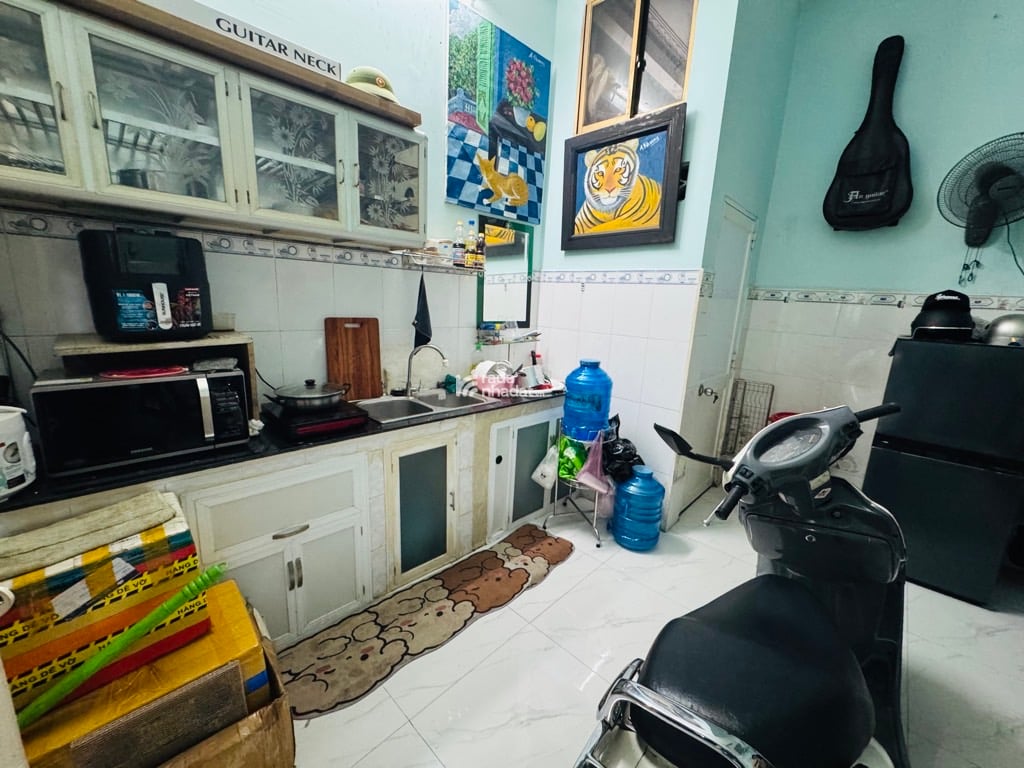 SÁT MT PHẠM VĂN BẠCH, TÂN BÌNH, 20M2 CÓ KC Ở NGAY. GIẢM 350TR CHỈ CÒN 2.5T TL 