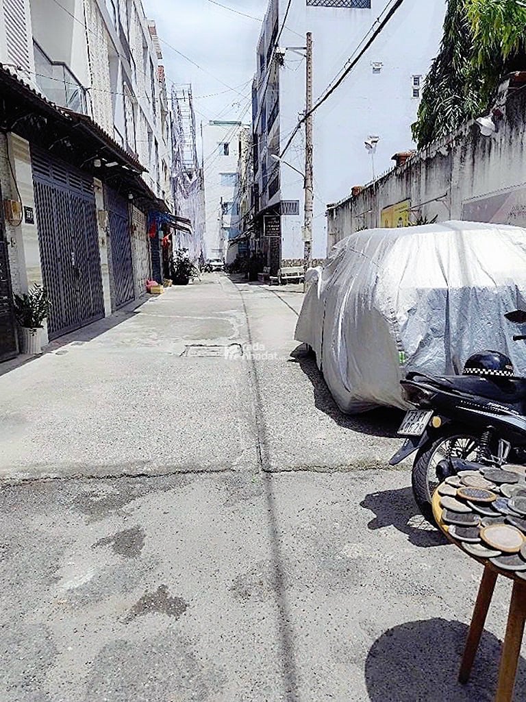 Bán nhà đường đổ thừa luôn  tân phú