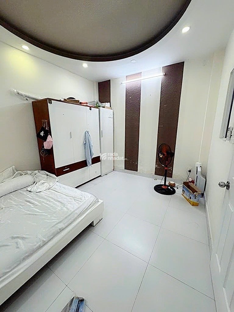 Bán nhà đường đổ thừa luôn  tân phú