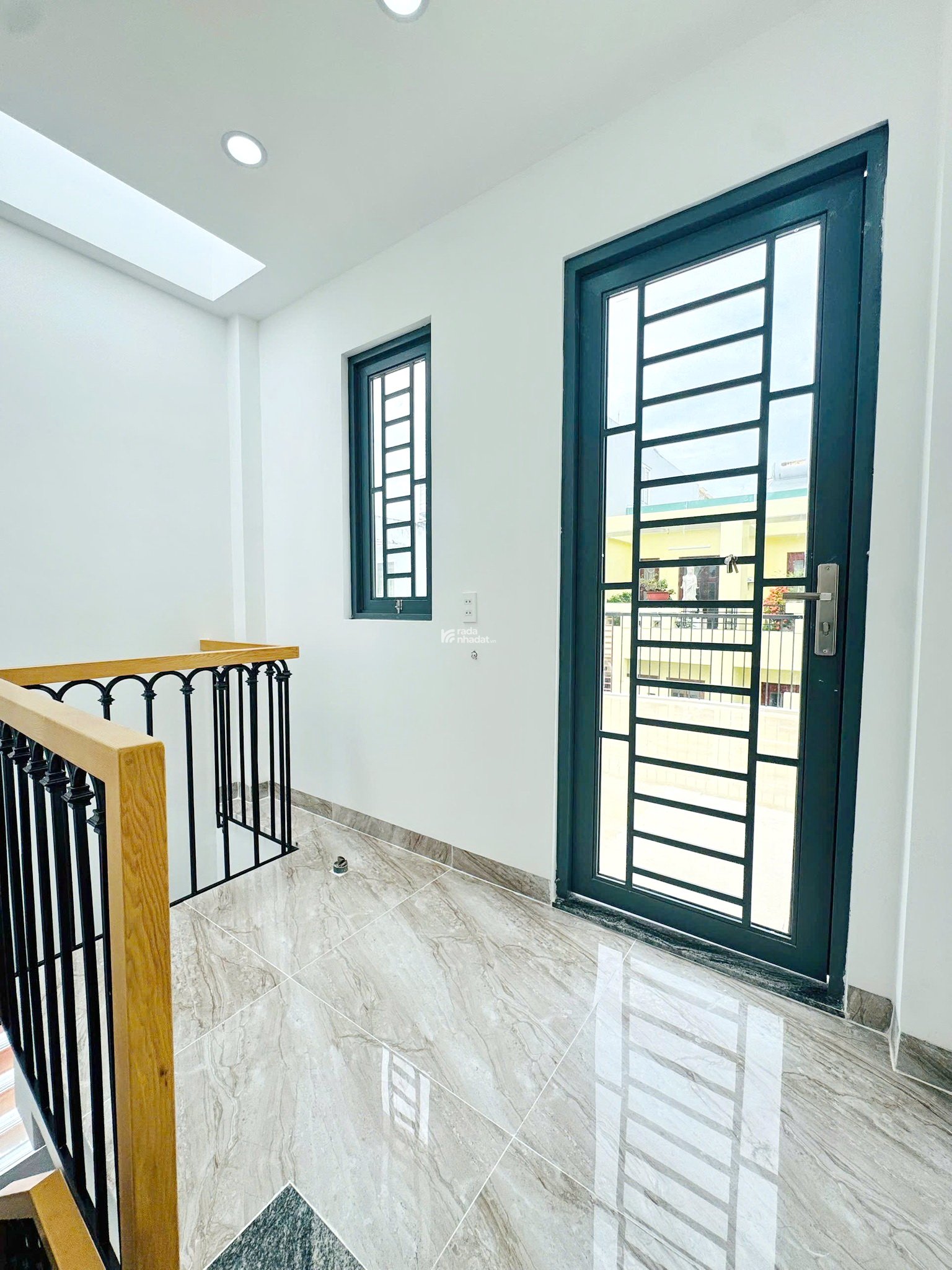 Bán nhà mới 2 lầu gần HXH đường Âu Dương Lân P.2 Quận 8