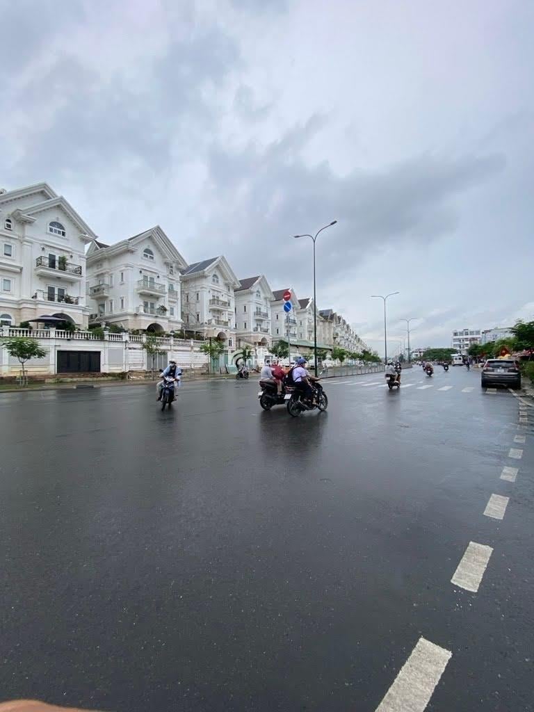 Bán nhà hẻm xe hơi Dương Quảng Hàm, Gò Vấp, gần  Emart, 78M2, 5PN, nhỉnh 8 tỷ TL