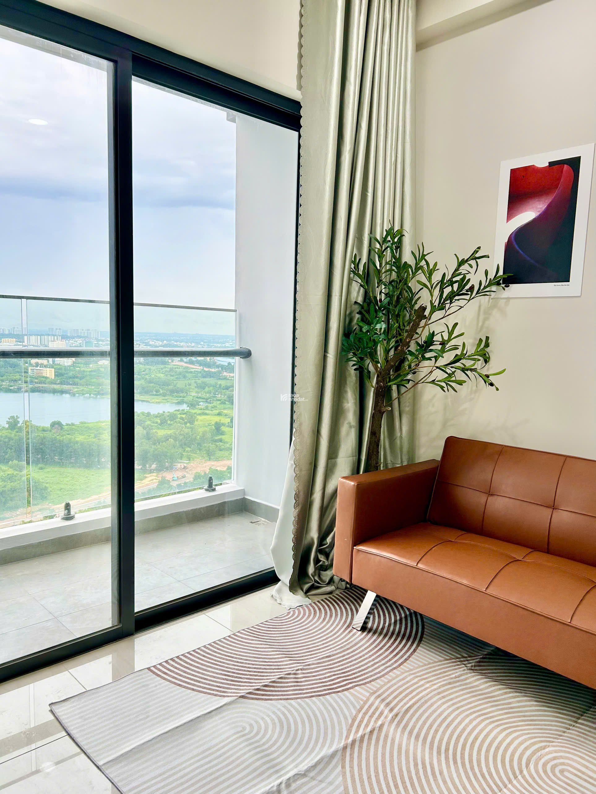 Căn Hộ cạnh ngay làng Đại Học 
