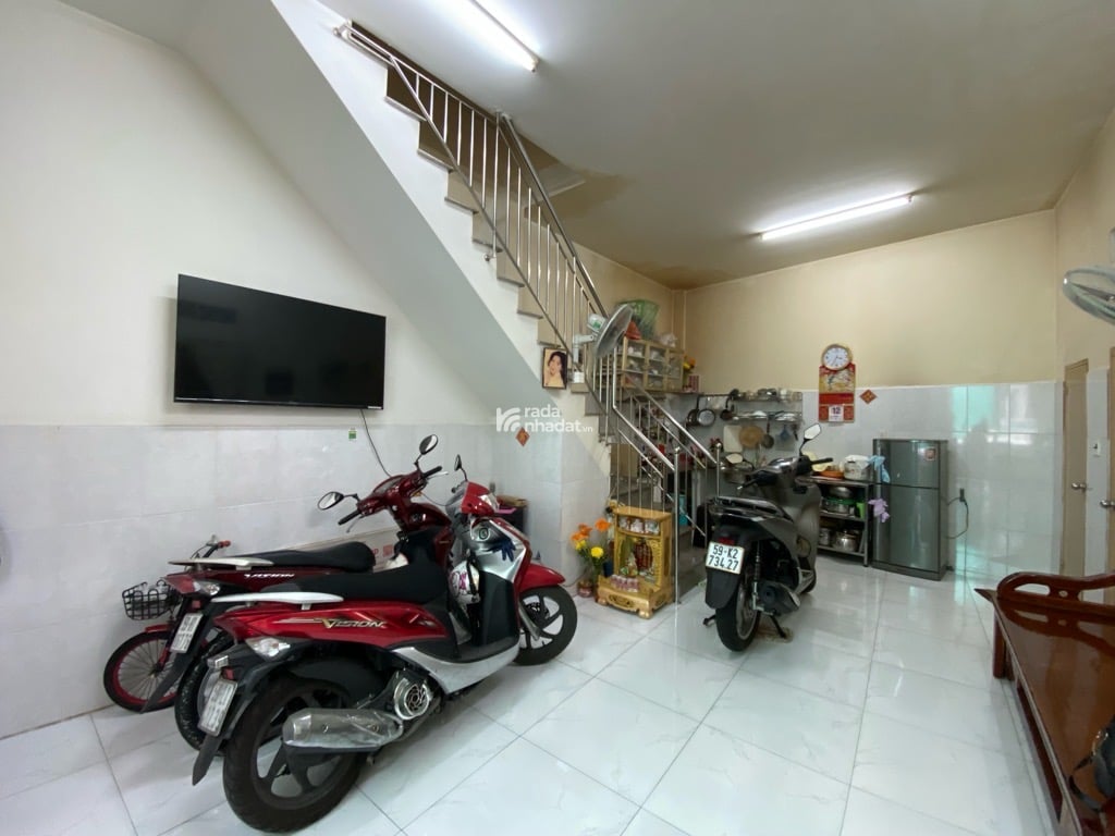 BÁN NHÀ BÌNH TIÊN PHƯỜNG 7 QUẬN 6 40.6M2 NGANG KHỦNG 5.7M CHỈ 4.8 TỶ GẦN MẶT TIỀN