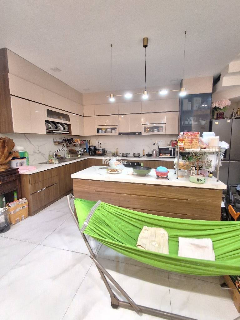 NHÀ PHỐ 4 TẦNG THIẾT KẾ HIỆN ĐẠI NGUYỄN VĂN LINH -TÂN THUẬN TÂY-Q.7 DT: 8*14.5M- 14 TỶ 5