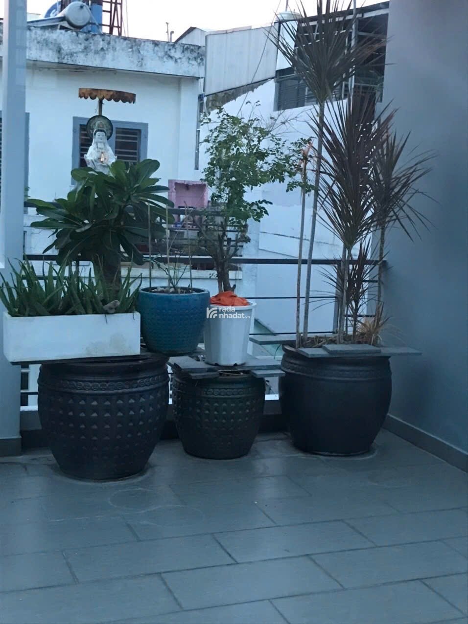 Nhà đẹp hẻm xe hơi, gần siêu thị , chợ trường học cấp 1,2,3