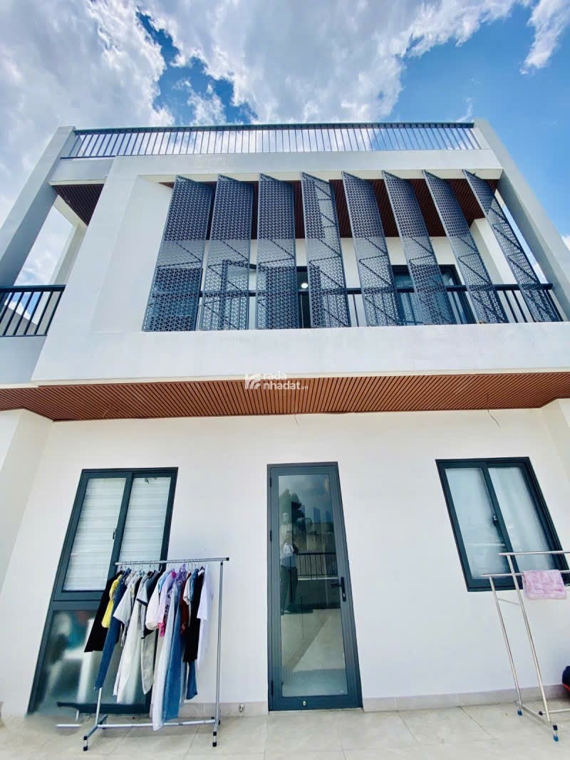 CHDV 8 tầng mới hẻm 656 Quang Trung ngang 8m 200m2 75PN TN 220tr gần chợ HHT 50 tỷ.