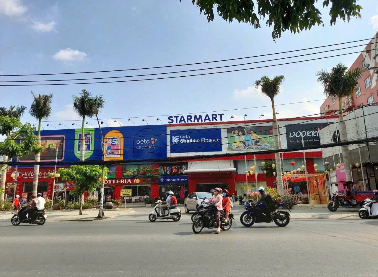 CHDV 8 tầng mới hẻm 656 Quang Trung ngang 8m 200m2 75PN TN 220tr gần chợ HHT 50 tỷ.