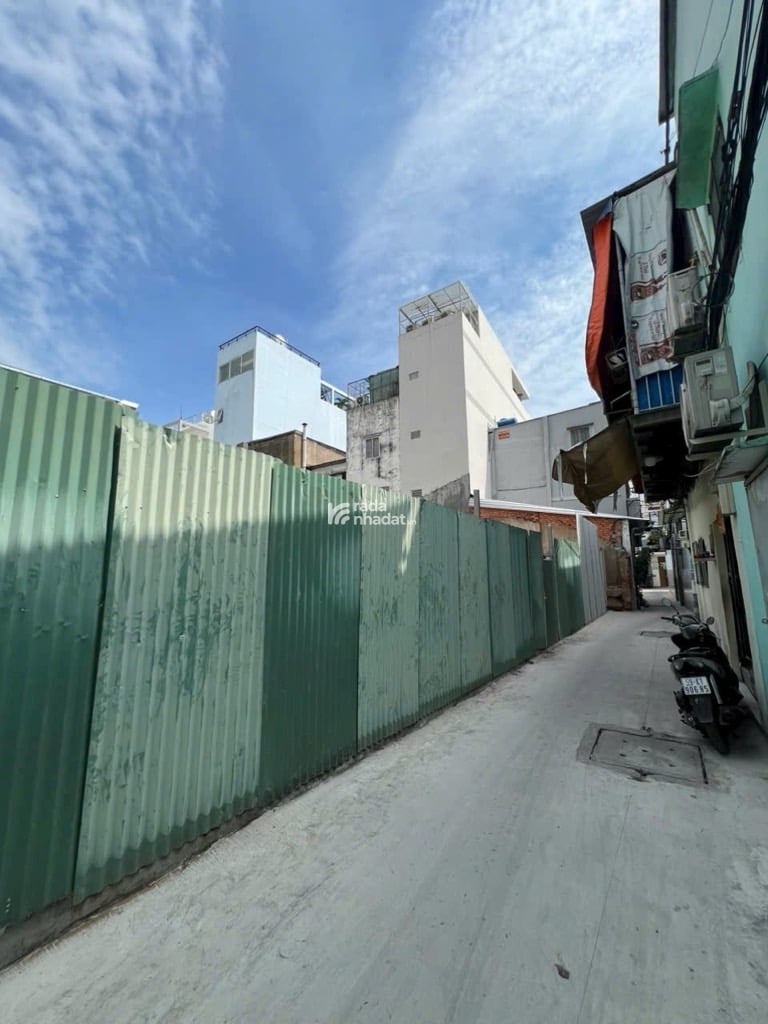 LÔ ĐẤT LIỀN KỀ - GẦN VÒNG XOAY LÊ ĐẠI HÀNH, ĐƯỜNG 100 BÌNH THỚI -Q.11 -DT: 64M2 - 6 TỶ 5