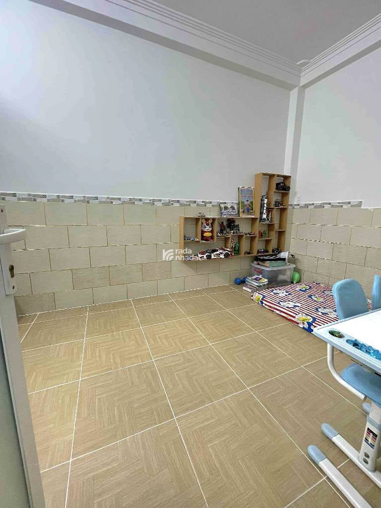 BÌNH TÂN - TÂN TẠO - GIÁP KDC TÊN LỬA - HẺM 10M CÓ LỀ ĐƯỜNG - GẦN AEON BÌNH TÂN - 4 TẦNG - 4PN