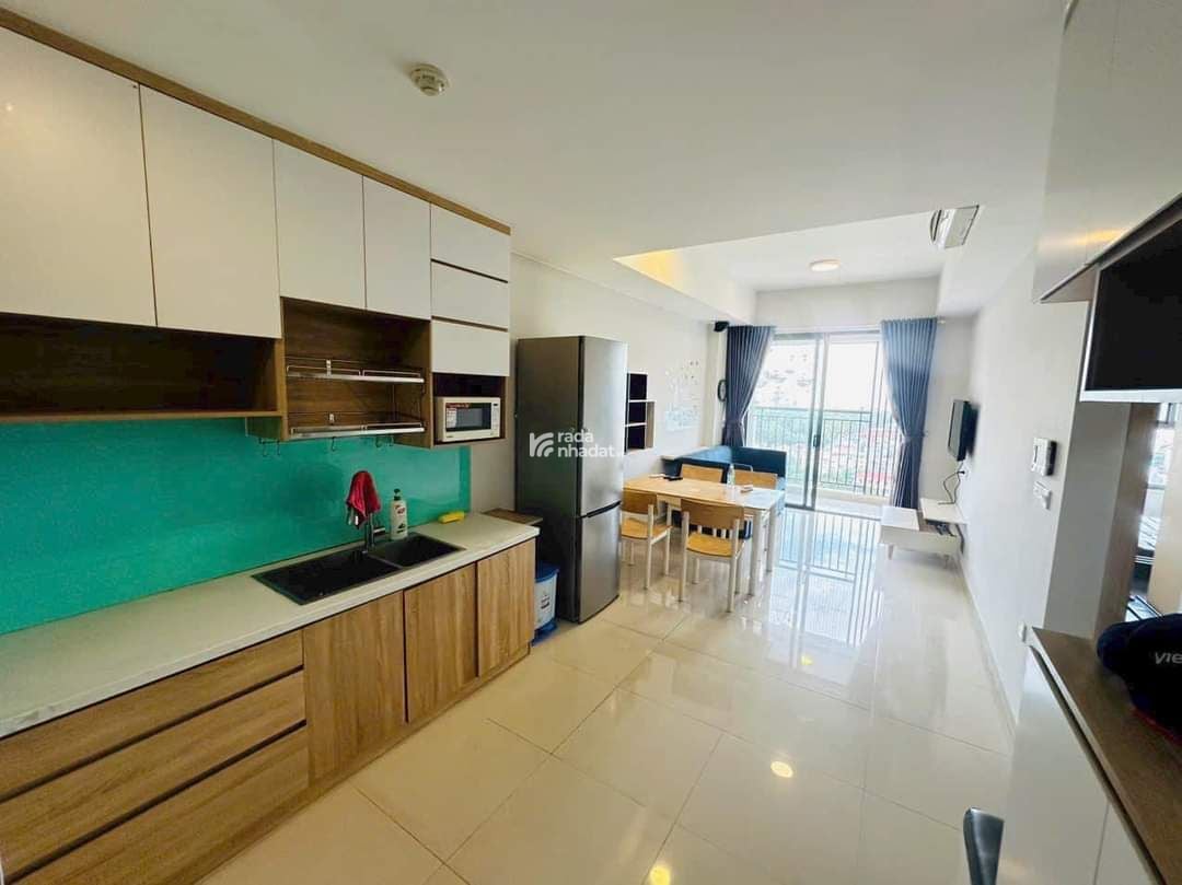 Chủ nhà nhờ bán gấp căn hộ tầng cao, CC Ba Hàng 282 Lĩnh Nam, tặng full nội thất, 2 phòng ngủ