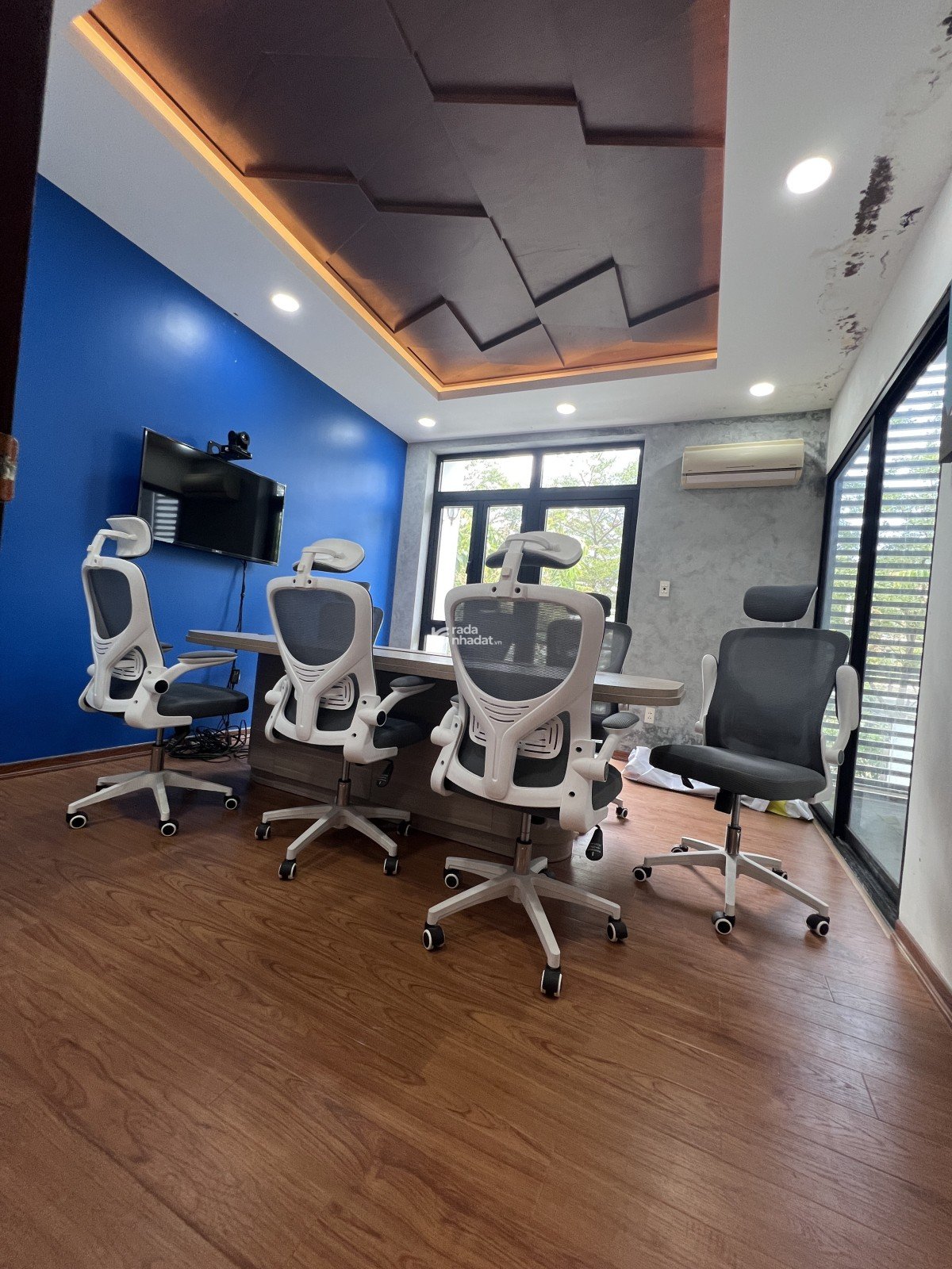 Nhà mặt tiền 3 tầng 4PN view thoáng, đường Số Phạm Hữu Lầu trung tâm Quận 7 giá chỉ 11,8 tỷ