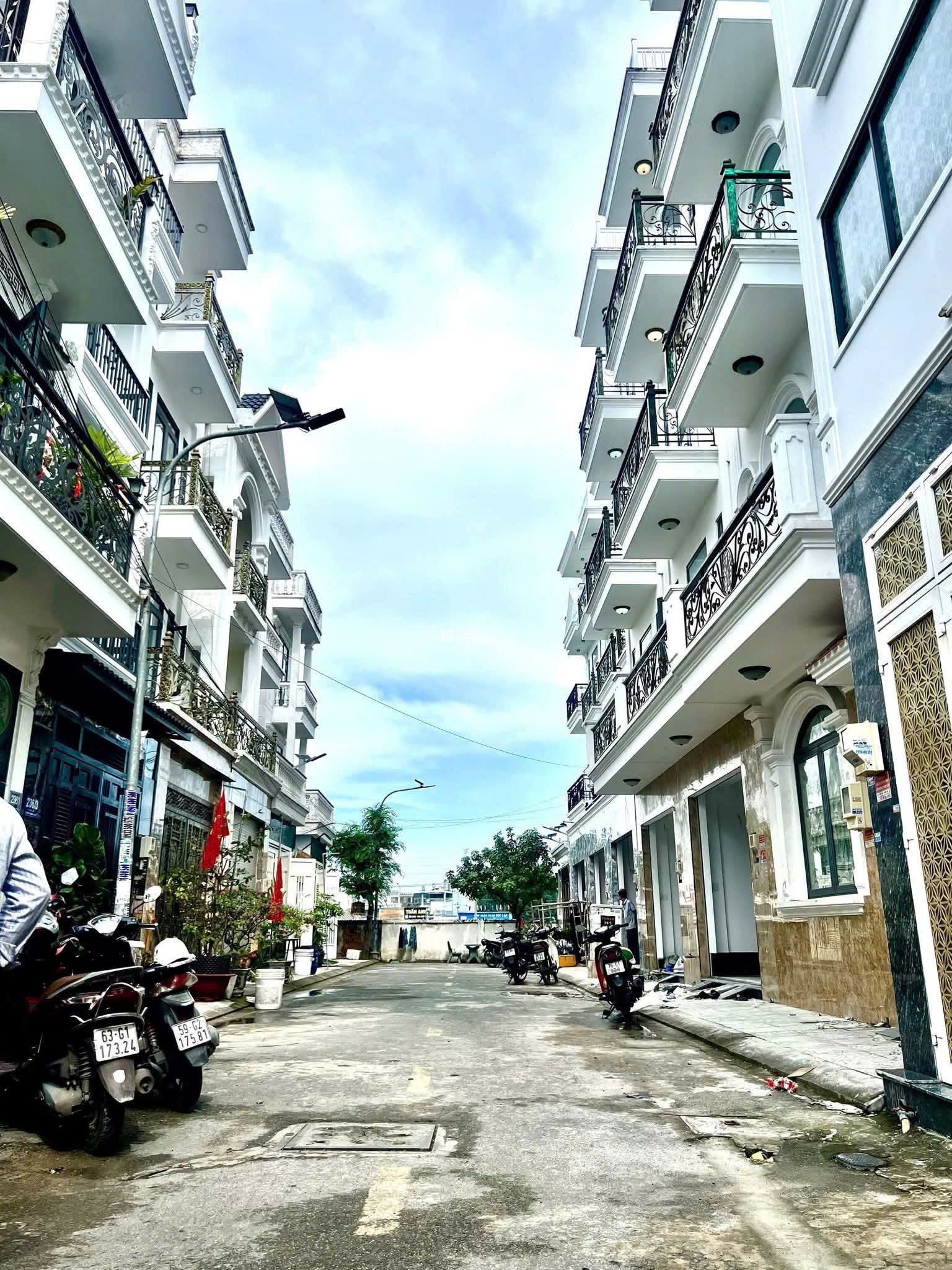 BÁN NHÀ ĐẸP ĐƯỜNG HT05 4.X TỶ - GẦN NGUYỄN ẢNH THỦ, Q.12