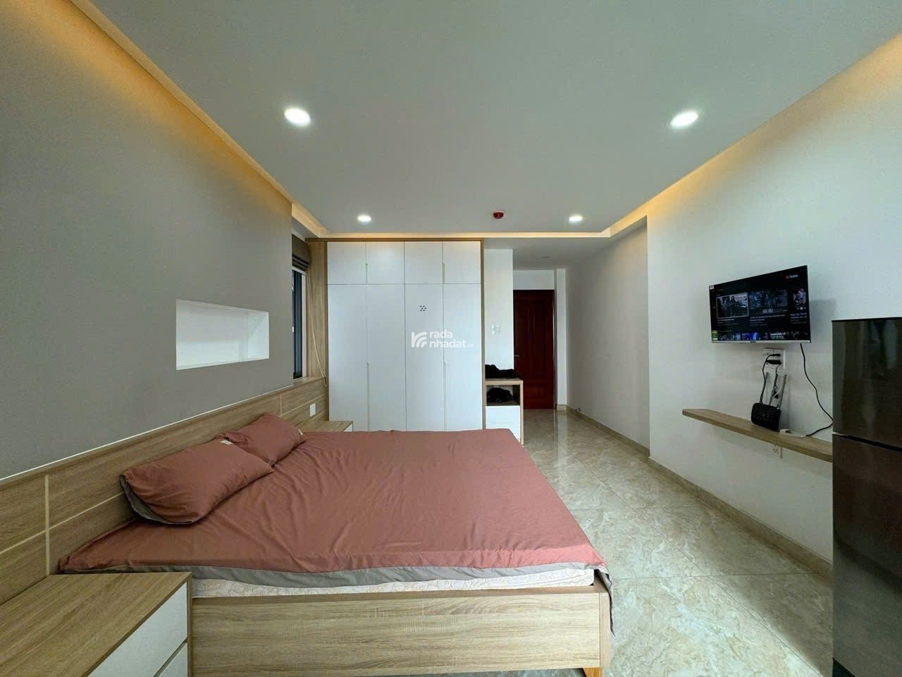 CĂN HỘ BAN CÔNG TÁCH BẾP FULL NỘI THẤT NGAY TRUNG TÂM QUẬN 5