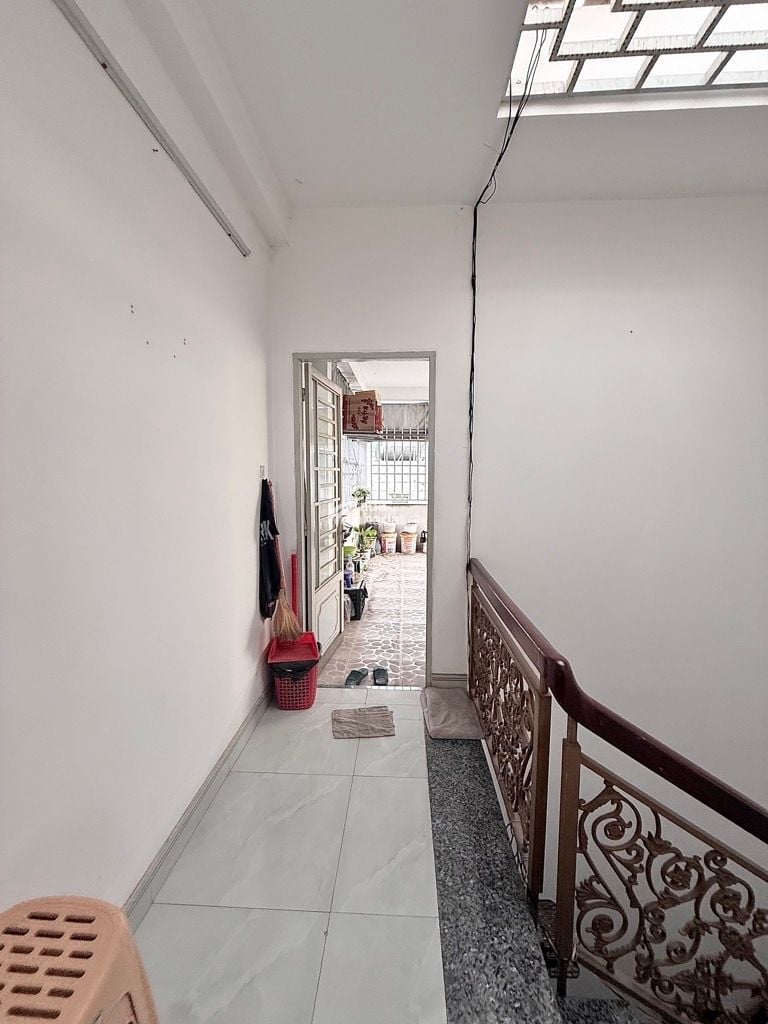 NHÀ ĐẸP 4 TẦNG – HIẾM – GIÁ TRỊ CAO - HẺM Ô TÔ - GIÁP QUẬN 10,11