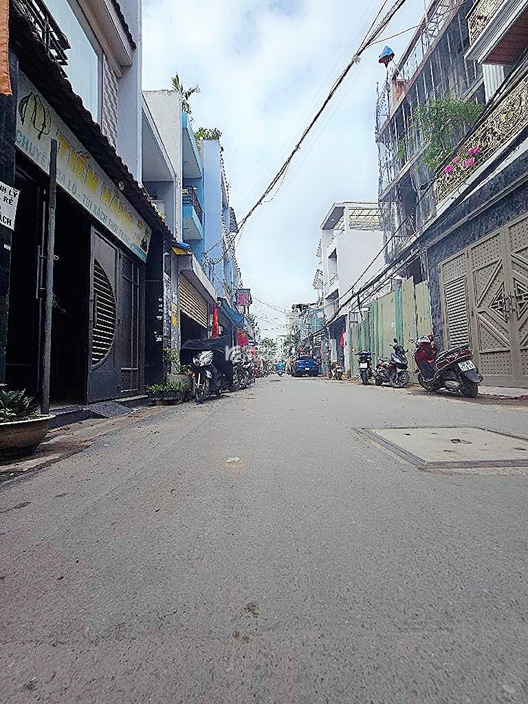 bán nhà 2 mặt tiền kinh danh đường số 5 bình hưng hoà