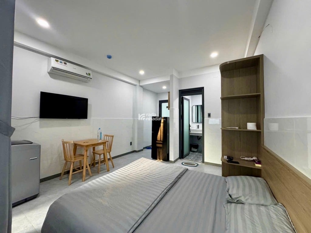 SIÊU PHẨM 4 TẦNG DÒNG TIỀN 45 TR/THÁNG- 6 PN- HẼM OTO CÁCH NHÀ 1 CĂN-GẦN ĐẠI HỌC HUTECH - 13 TỶ 600