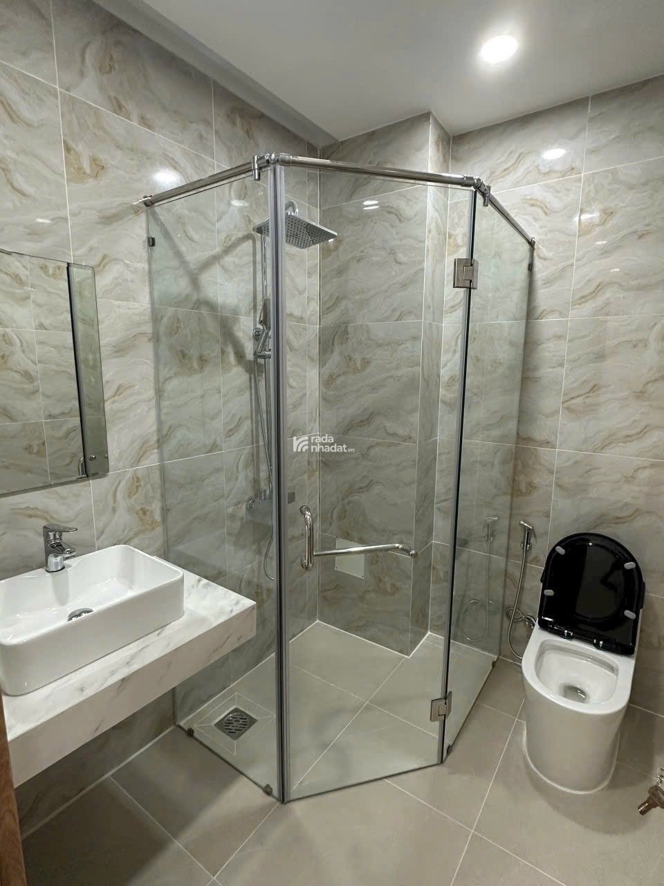 HẺM OTO VÔ NHÀ - LÊ QUANG ĐỊNH P7 BÌNH THẠNH - 38M2 4 TẦNG 4PN - NHÀ MỚI VÀO Ở NGAY - 8.5 TỶ TL
