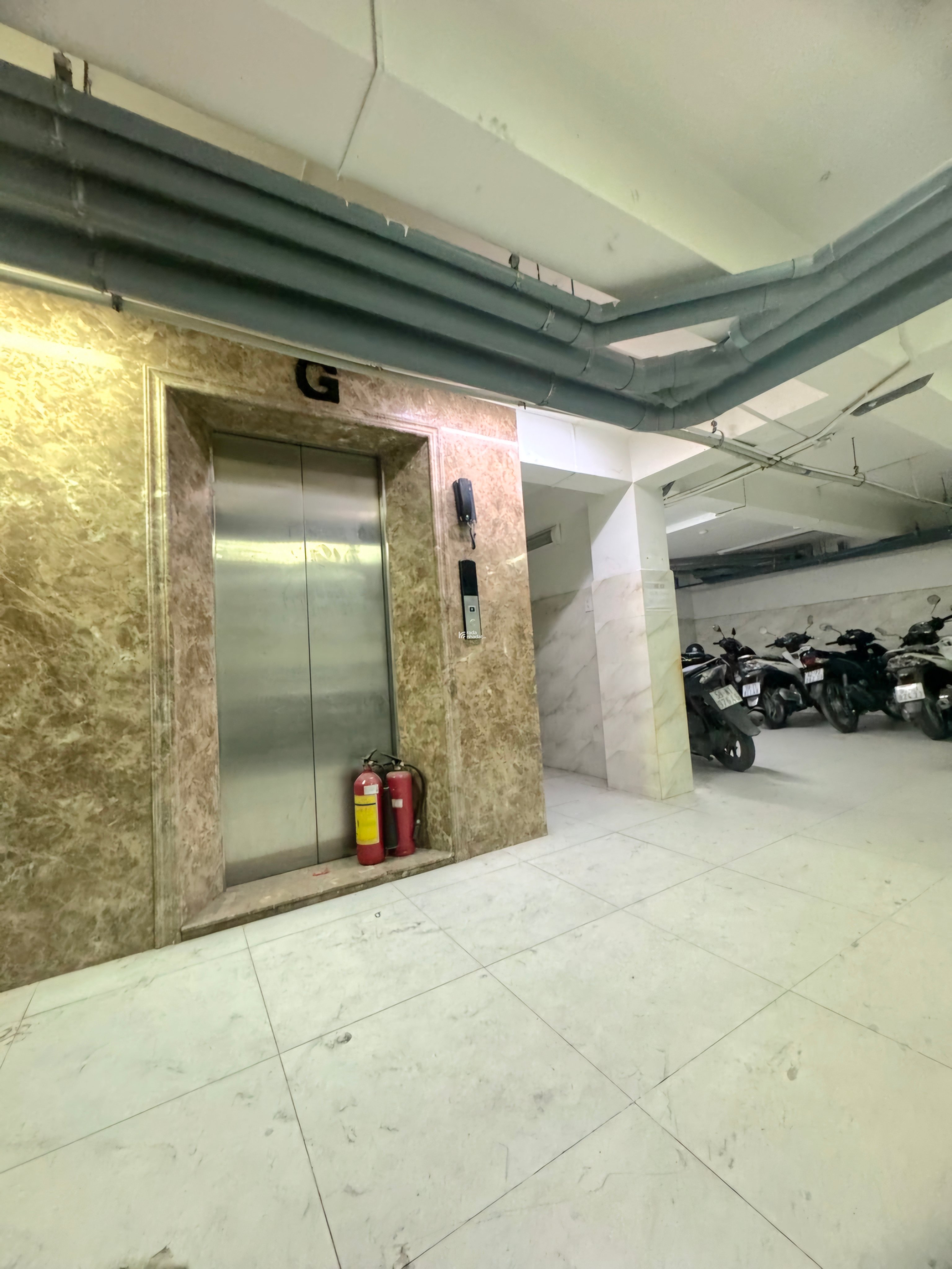 BÁN TÒA NHÀ VPCT 5 TẦNG HẦM ,THANG MÁY- 10x 20M - DÁ 33T