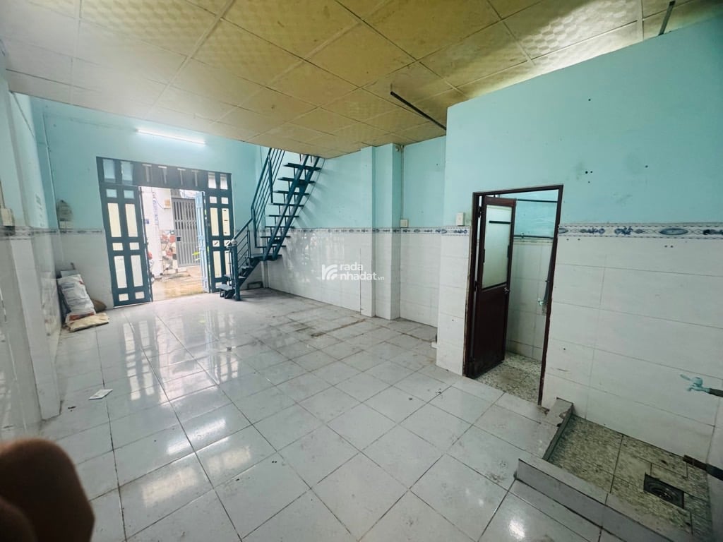 HXH KÊNH 19 THÁNG 5, TÂN PHÚ, CHUẨN 33M2 HIẾM CÓ. GIẢM 550TR CHỈ 3.9T TL TỐT