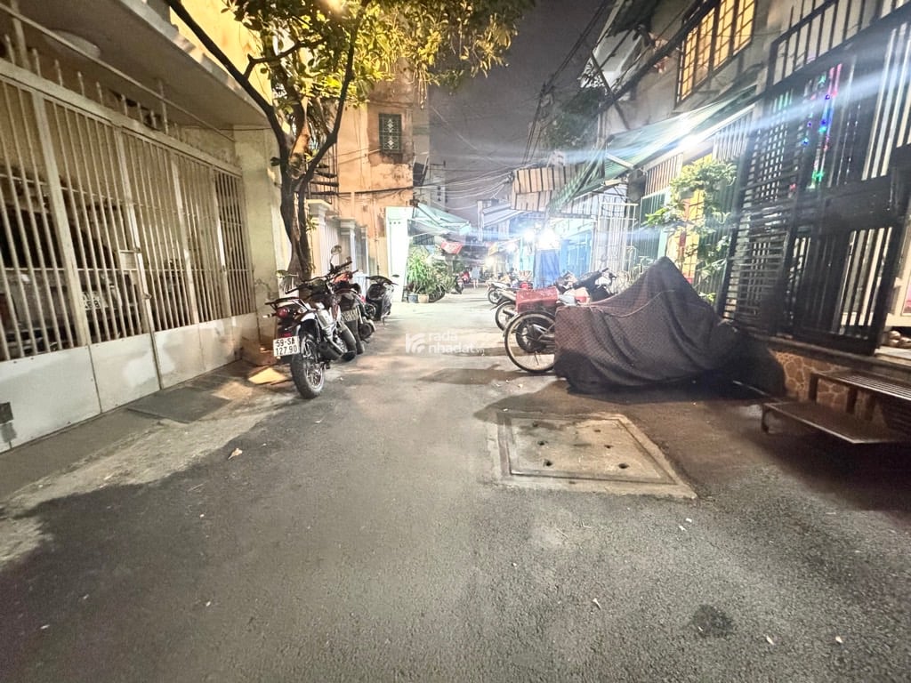 SÁT HXH BÙI HỮU NGHĨA, BÌNH THẠNH, 4 TẦNG CÓ KC Ở NGAY. GIẢM 350TR CHỈ CÒN 4.85T TL 