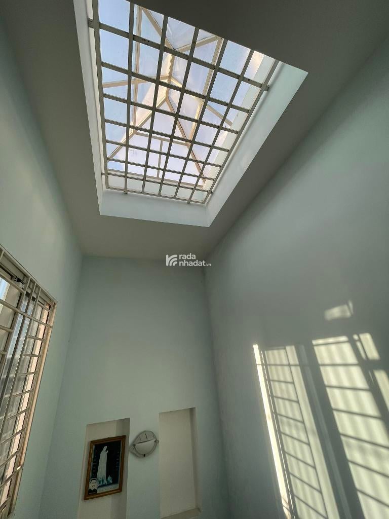 NHÀ 4 TẦNG 5PN 72M2 7.5 TỶ GẦN TÊN LỬA HẺM 8M Ô TÔ THÔNG THOÁNG