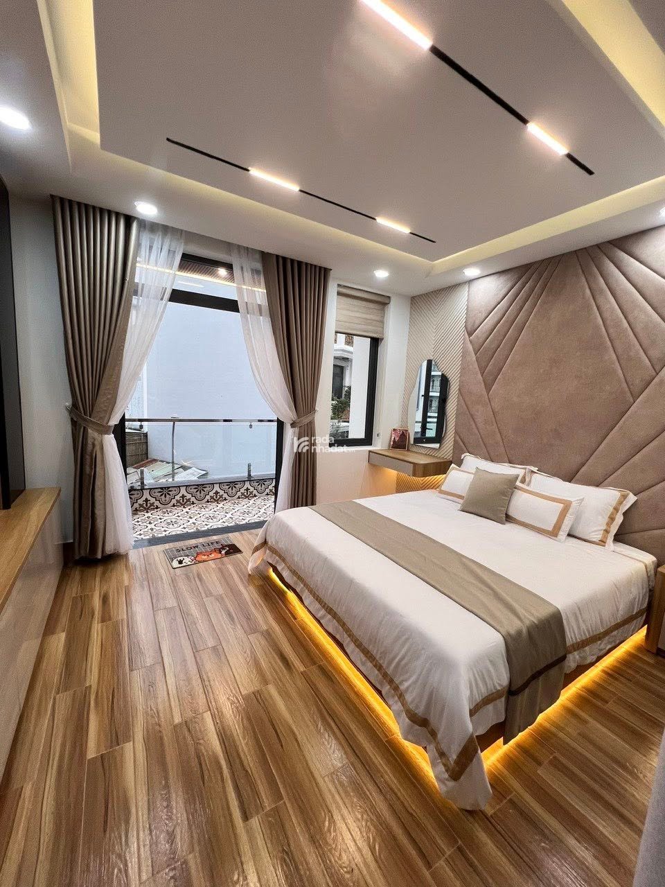 Bán nhà 110/20/22 Đường số 30 P.6, 6 tầng lửng ngược thang máy. Giá 13,5 tỷ TL