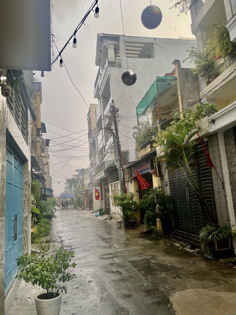 NHÀ TÂN BÌNH - PHẠM VĂN BẠCH - NGAY CỔNG NHÀ GA T3- HXH 1 TRỤC - 68M2