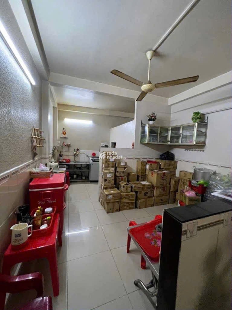 TRƯƠNG PHƯỚC PHAN, BÌNH TÂN, NHÀ 52M2 - 2 TẦNG 52M2, ĐƯỜNG 8M XE TẢI, SỔ ĐẸP HOÀN CÔNG ĐỦ 
