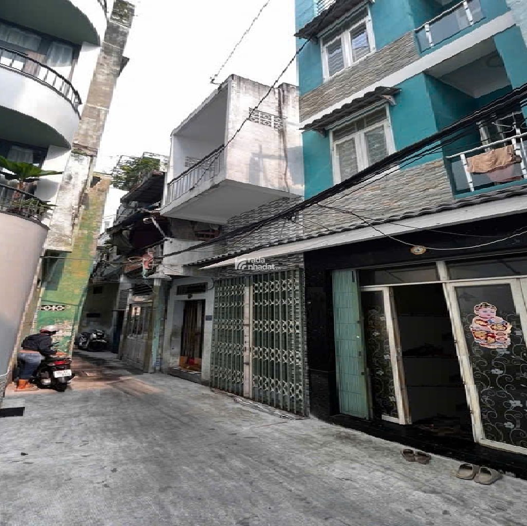 Nhà hẻm Lê Hồng Phong - QUẬN 10 - 2.3 x 8 m  vuông vức - 3.5 tỷ