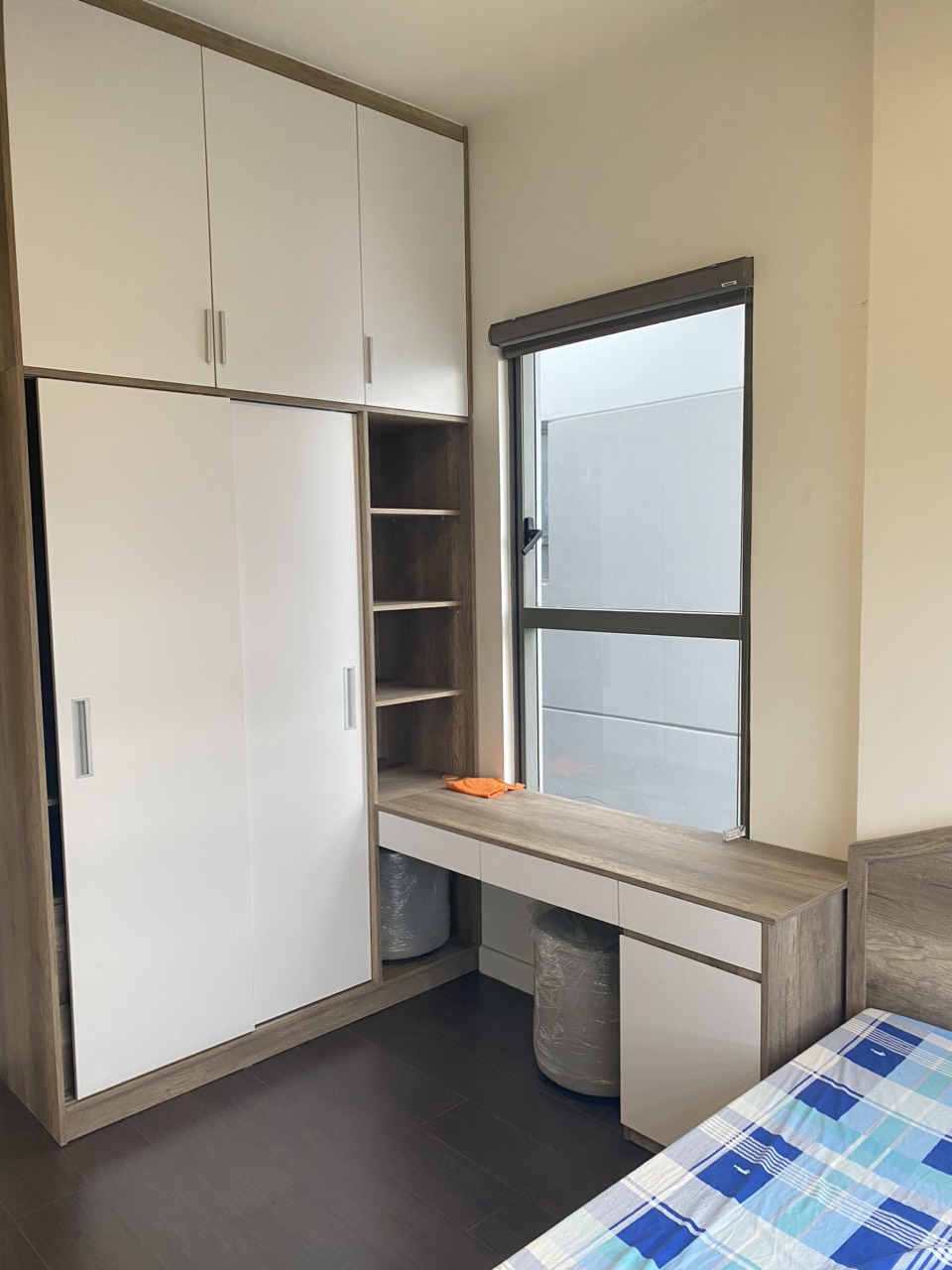 Bán căn 3PN 9 tỷ tại The Sun Avenue, 96m2, NTCB, đã có sổ hồng, vào ở ngay
