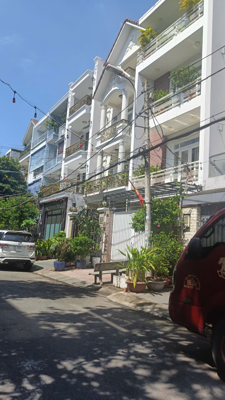 BÁN NHÀ MẶT TIỀN ĐƯỜNG SỐ 6D,KHU TÊN LỬA (5m x 18m x 4 TẦNG) 12 TỶ TL