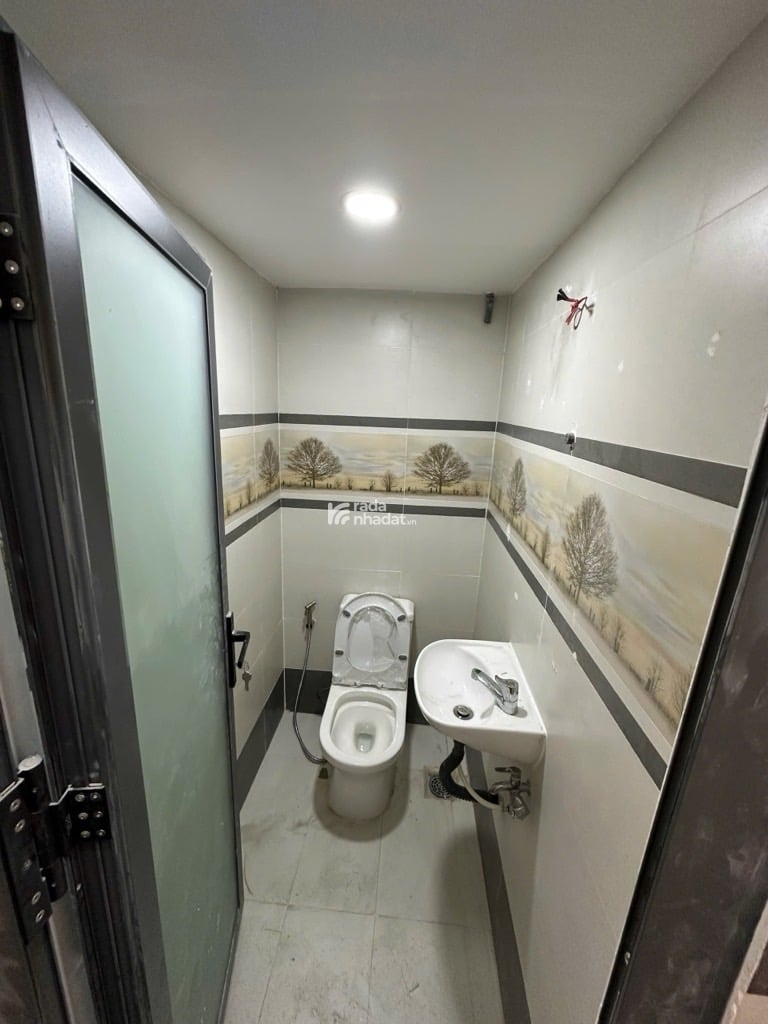 HẺM XE HƠI XÔ VIẾT NGHỆ TĨNH, BÌNH THẠNH, 2 TẦNG MỚI TINH Ở NGAY. GIẢM 350TR CHỈ CÒN 4T TL 