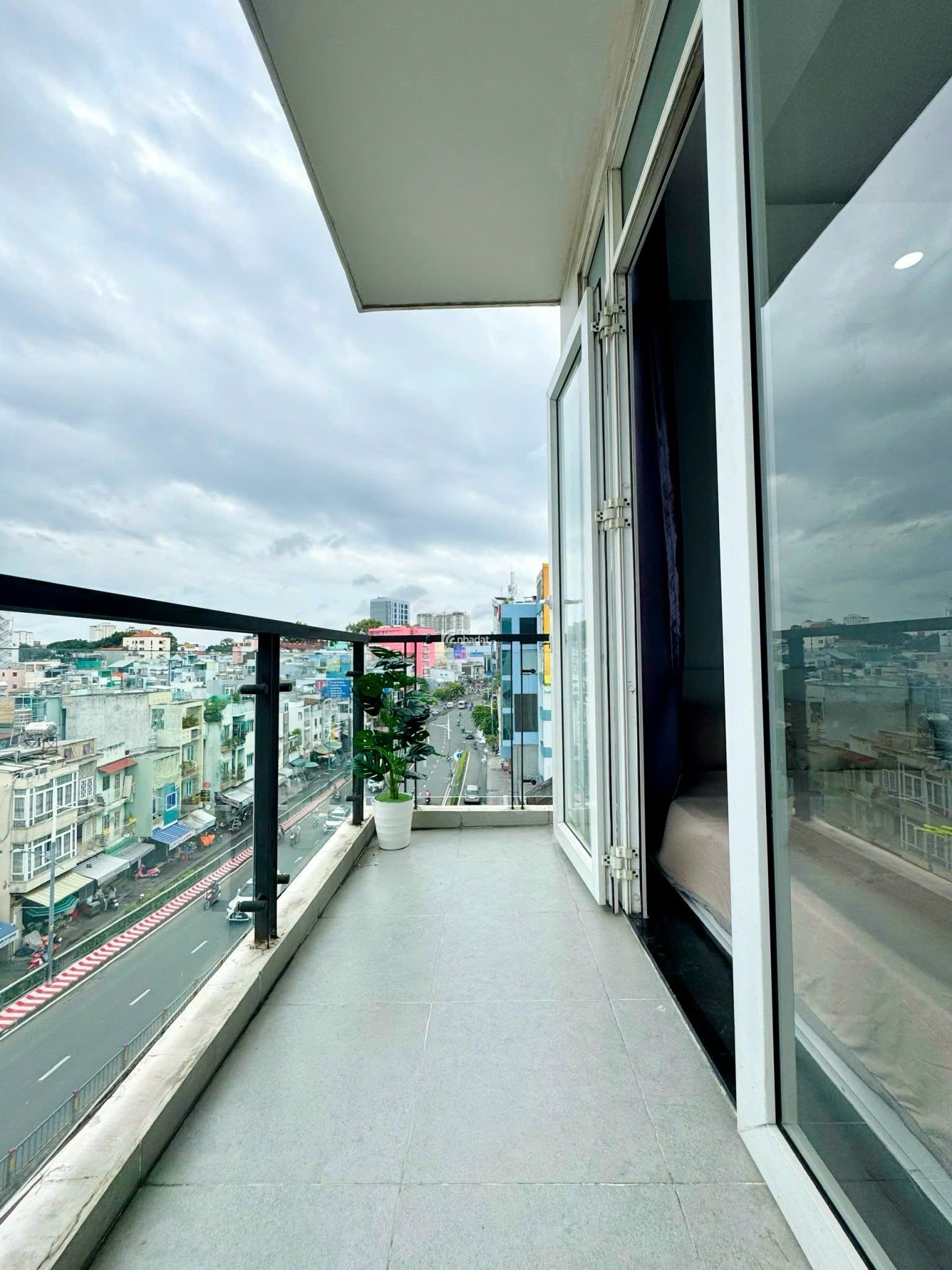 STUDIO FULL NỘI THẤT BAN CÔNG SIU XINH  DÀNH CHO HSSV NGAY QUẬN 1