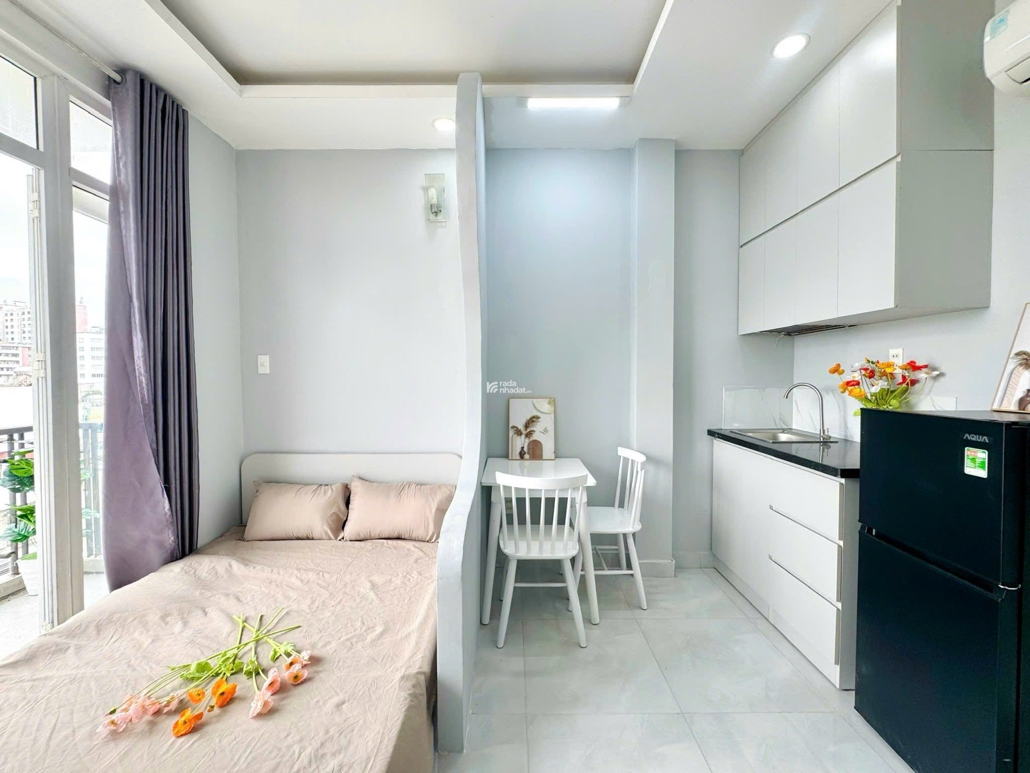 STUDIO FULL NỘI THẤT BAN CÔNG SIU XINH  DÀNH CHO HSSV NGAY QUẬN 1