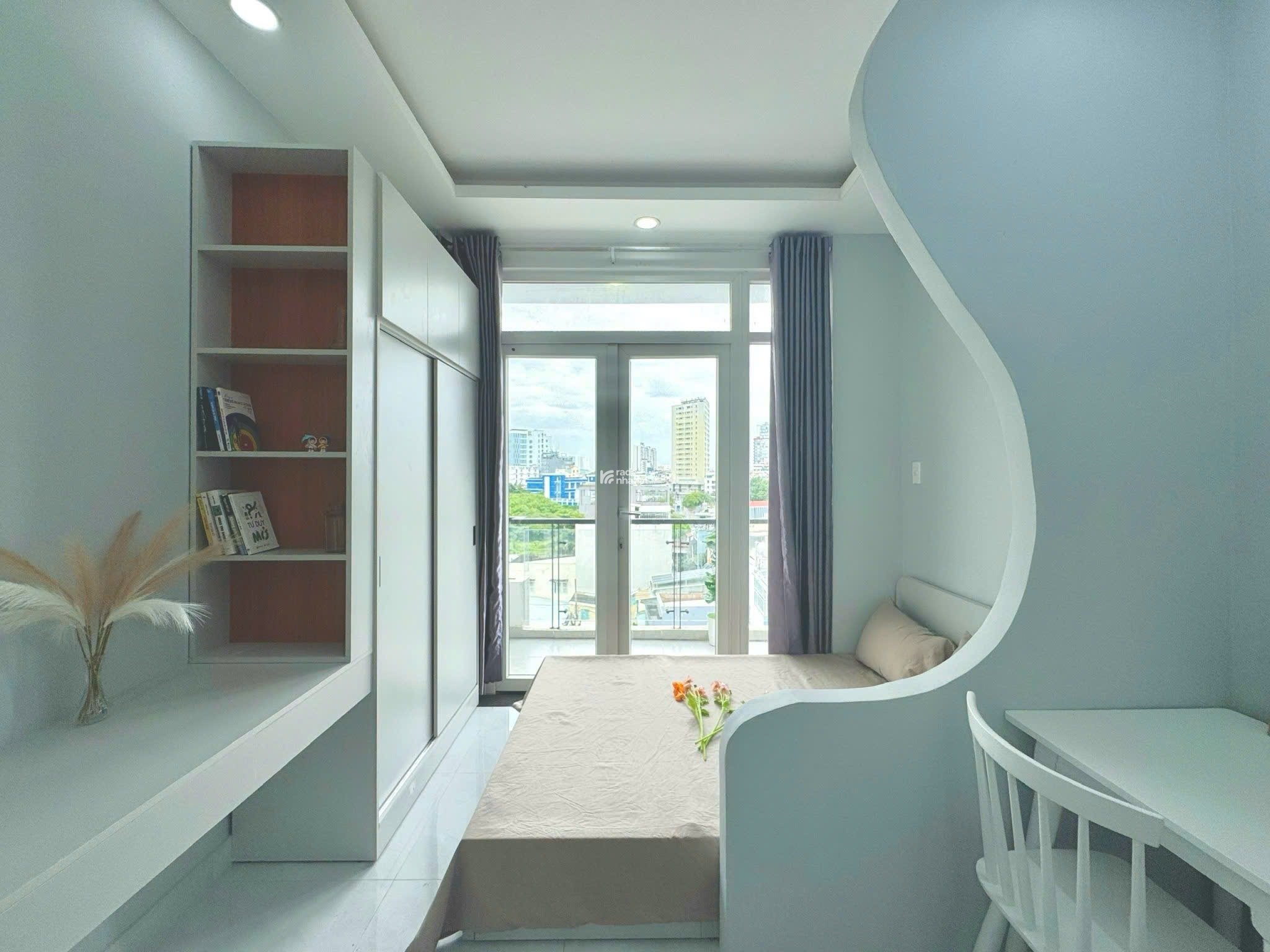 STUDIO FULL NỘI THẤT BAN CÔNG SIU XINH  DÀNH CHO HSSV NGAY QUẬN 1