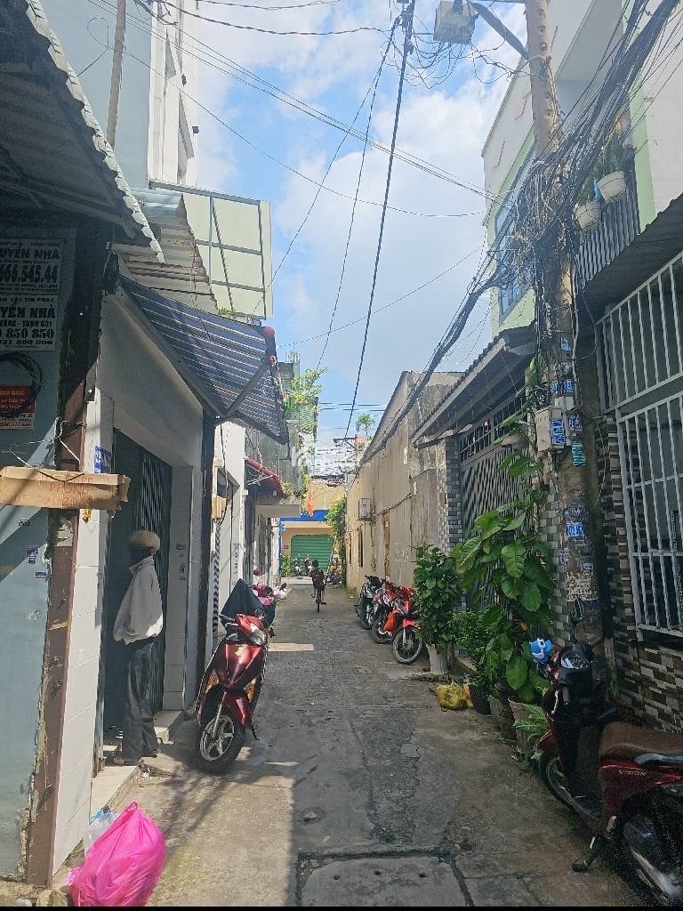 Bán nhà đường tây thạnh gần AEON tân phú 