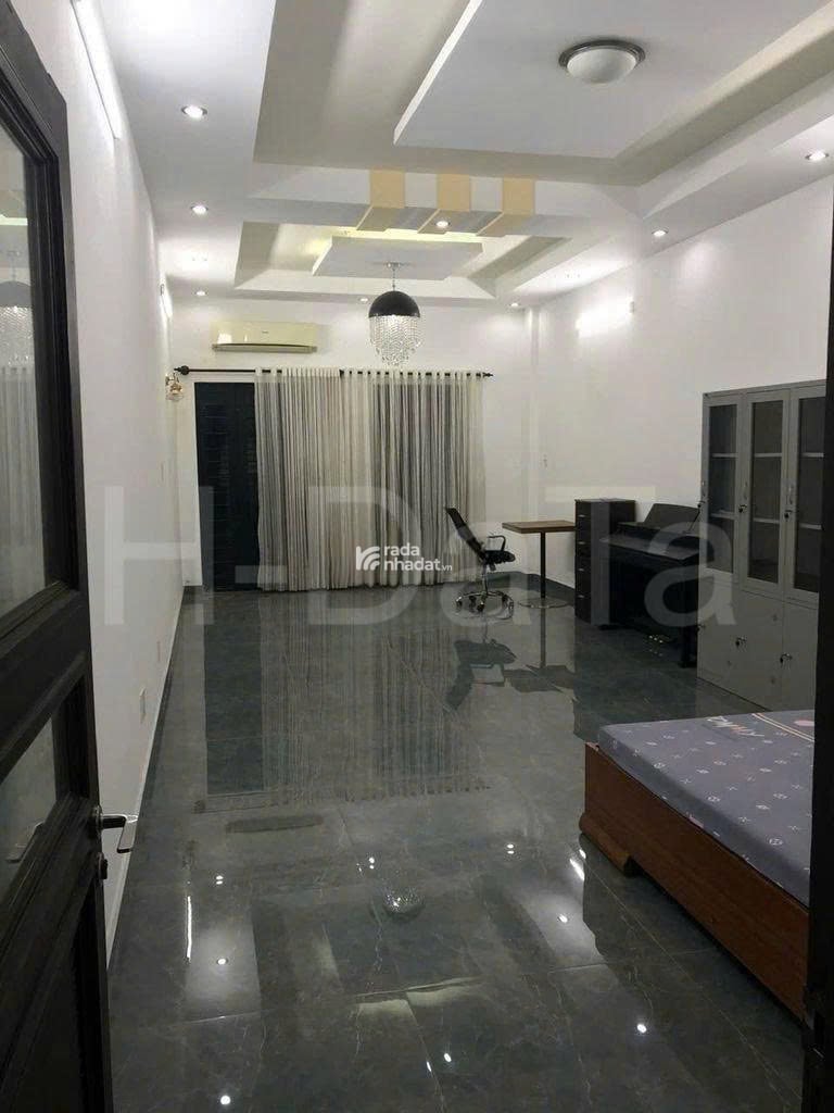 Bán tòa nhà góc 3 mặt tiền 4,5x15m, 6 tầng thang máy, Ni Sư Huỳnh Liên, Tân Bình, giá 14,99 tỷ