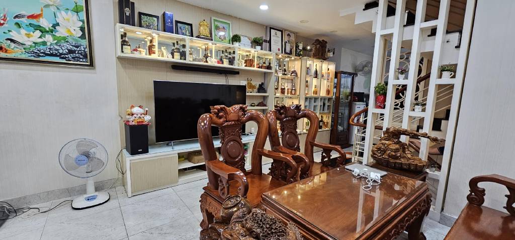 MẶT TIỀN KINH DOANH QUẬN TÂN BÌNH - 6 TẦNG - FULL NỘI THẤT CAO CẤP - KHU VIP CỘNG HÒA - GẦN GA T3