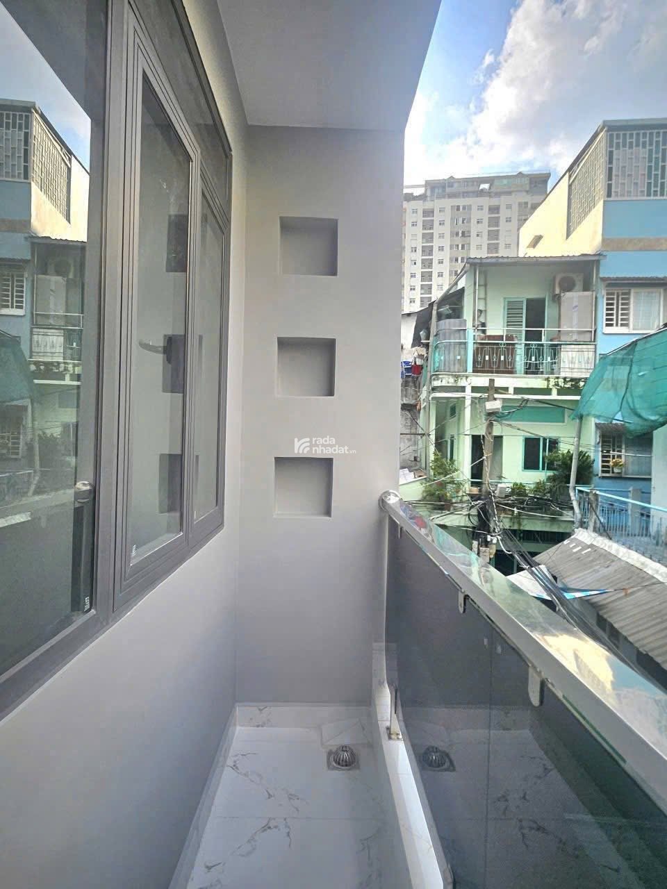 Chủ định cư cần bán gấp nhà hẻm 1 sẹc Nguyễn Trọng Tuyển, Phú Nhuận 40m2 giá 3 tỷ 350 TL