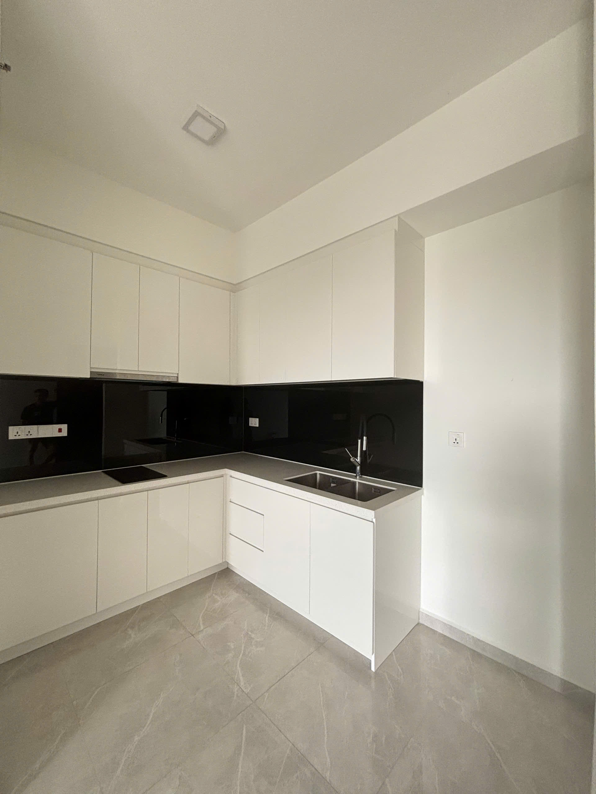 Bán căn hộ 48.8m2 - Giá 4.23 tỷ All in - 1PN1WC Celesta Rise