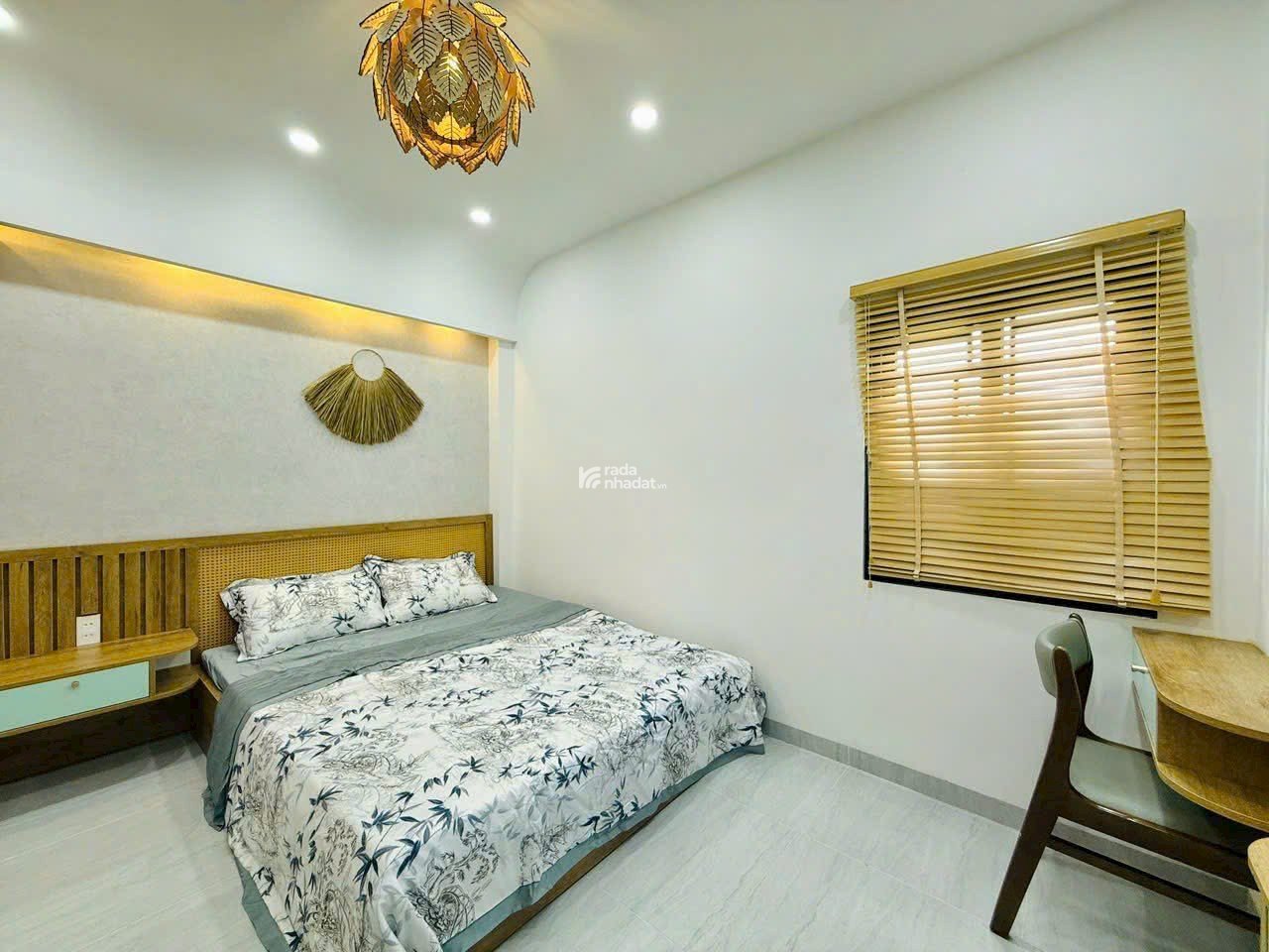 Ngộp! Bán nhà 31m2 giá 5tỷ 150 đường Nguyễn Trọng Tuyển, P8, Phú Nhuận. Hẻm oto