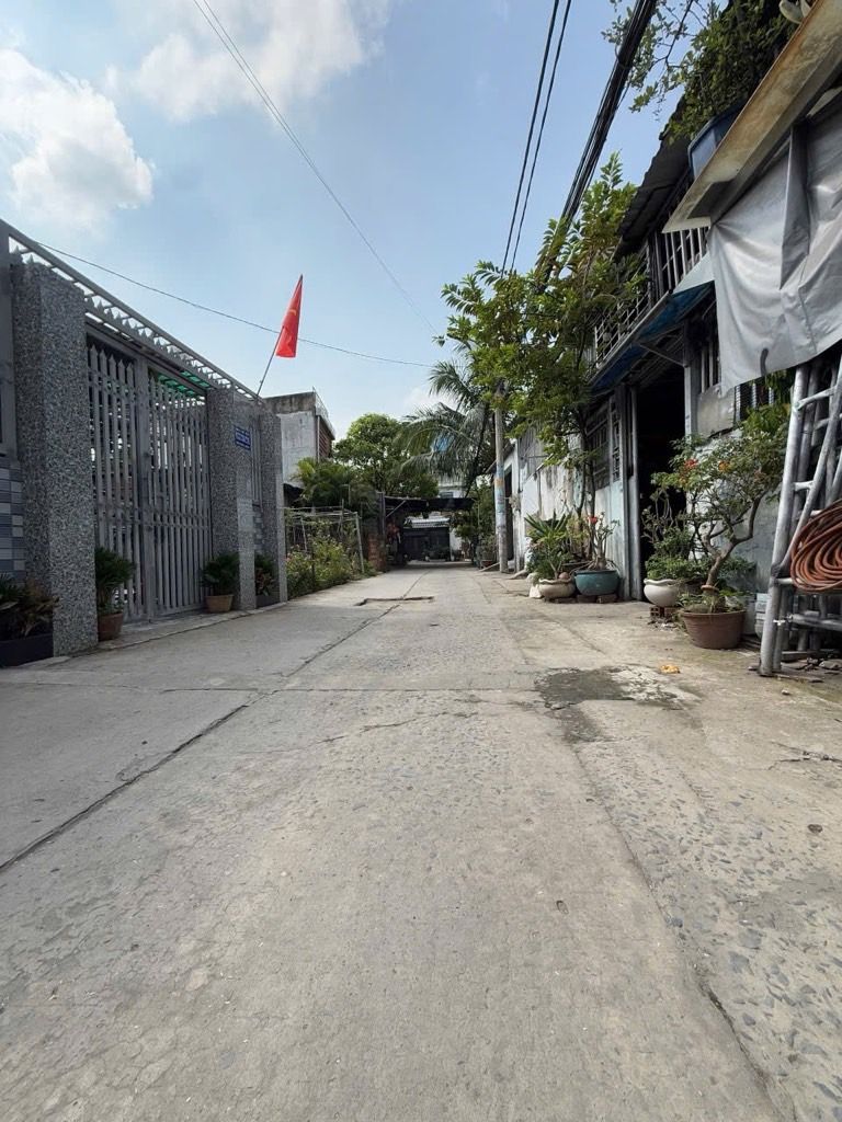 BÁN NHÀ LÔ GÓC HXH ĐƯỜNG SỐ 4, BHH B